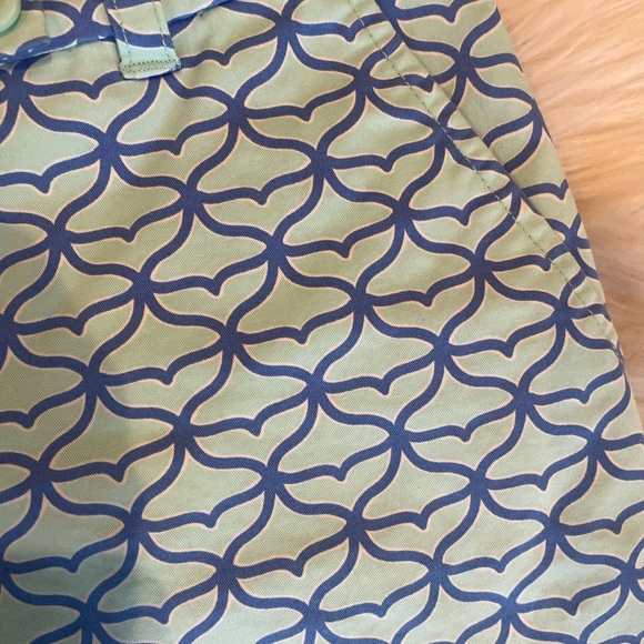 Vineyard Vines Patterned Blue and Green Women's Shorts - Picture 2 of 4
